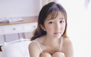 因过敏自卑不敢与男友见面，我究竟该怎么应对？