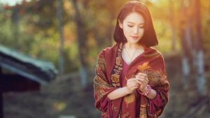 女生对我有亲昵举动，我担心自己是不是同性恋，该怎么办？