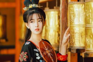 谈婚论嫁时女方父亲等自家房处理，我该怎么办？