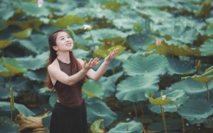 因老公婚前情史，我极度想逃离家庭，该怎么处理？